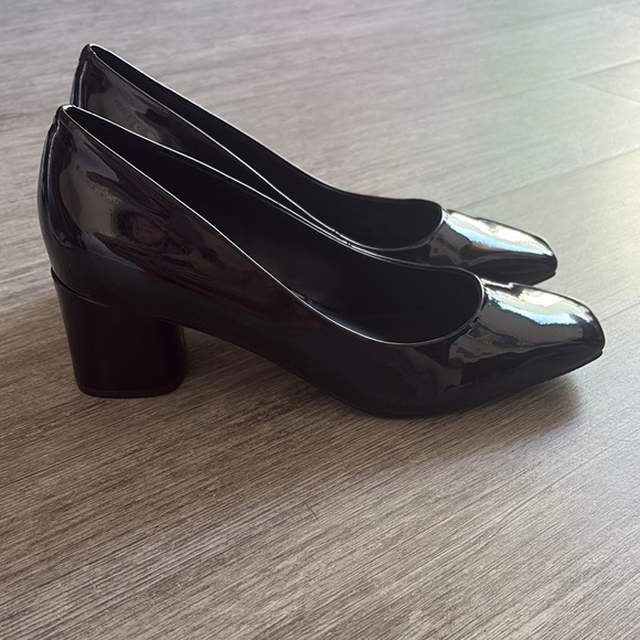 Calvin Klein Black HIGH GLOSS Heels with square toe, 2.5" block heel NWT - Picture 2 of 8